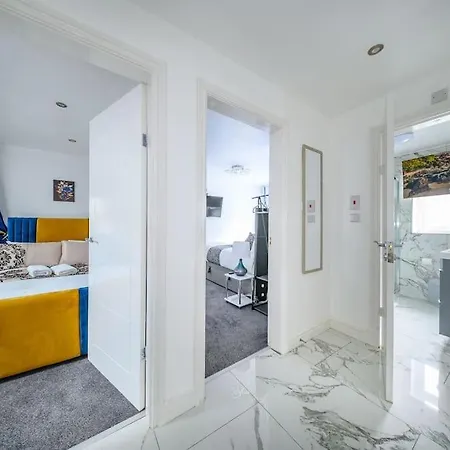 Semesterbostad 16fm For Your Relaxed & Cosy With Free Parking And Free Wifi *