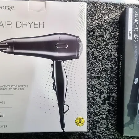 16fm For Your Relaxed & Cosy With Free Parking And Free Wifi